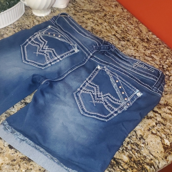 0331 Hydraulics Bailey Low Rise Jean Shorts - Picture 4 of 6